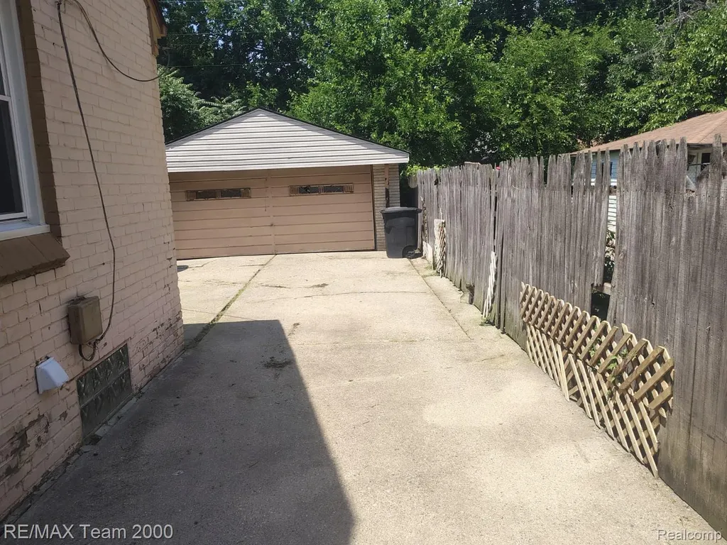 11509 Balfour Road Detroit City MI 48224