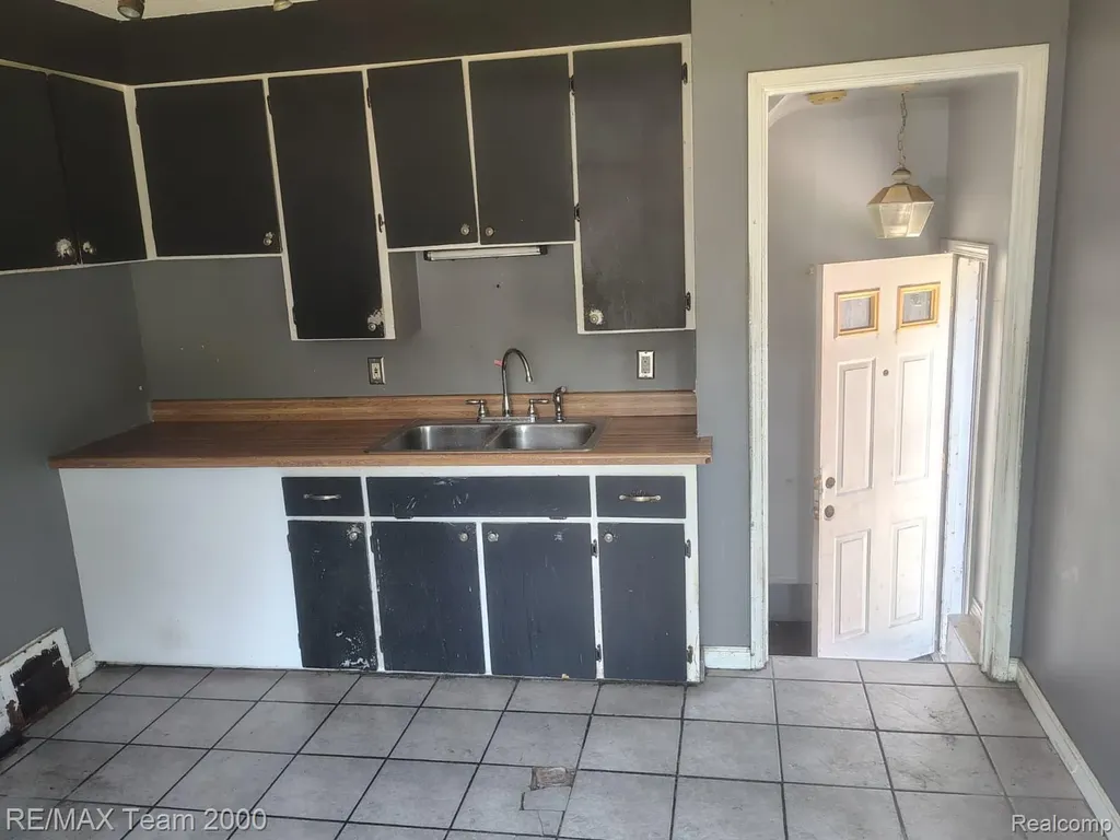 11509 Balfour Road Detroit City MI 48224