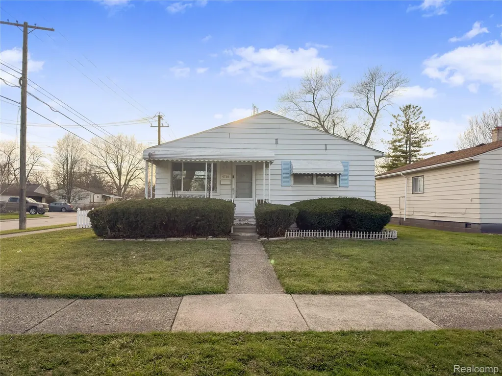 4710 Edgewood Street Dearborn Heights City MI 48125
