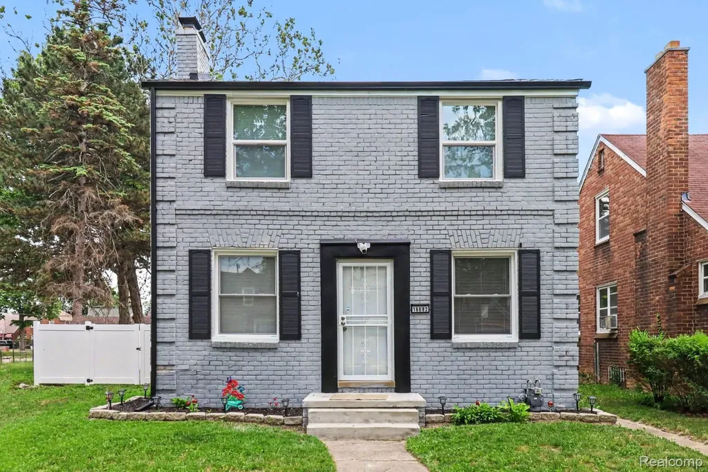 16682 Robson Street Detroit City MI 48235