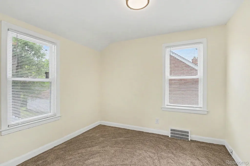 16682 Robson Street Detroit City MI 48235