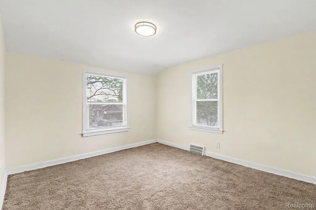 16682 Robson Street Detroit City MI 48235