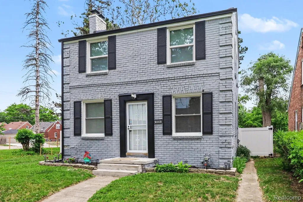 16682 Robson Street Detroit City MI 48235