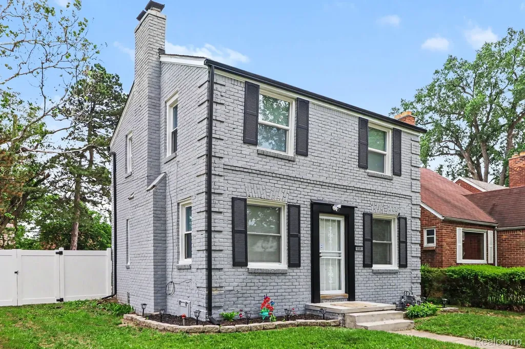 16682 Robson Street Detroit City MI 48235