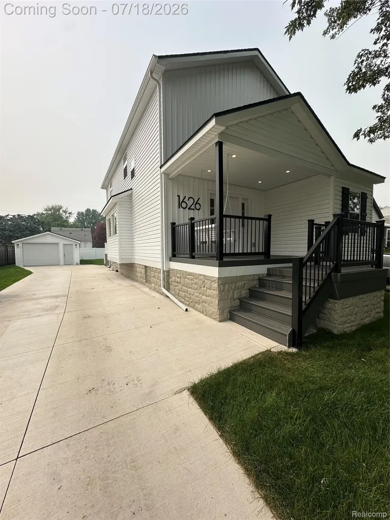 1626 Marion Avenue Lincoln Park City MI 48146