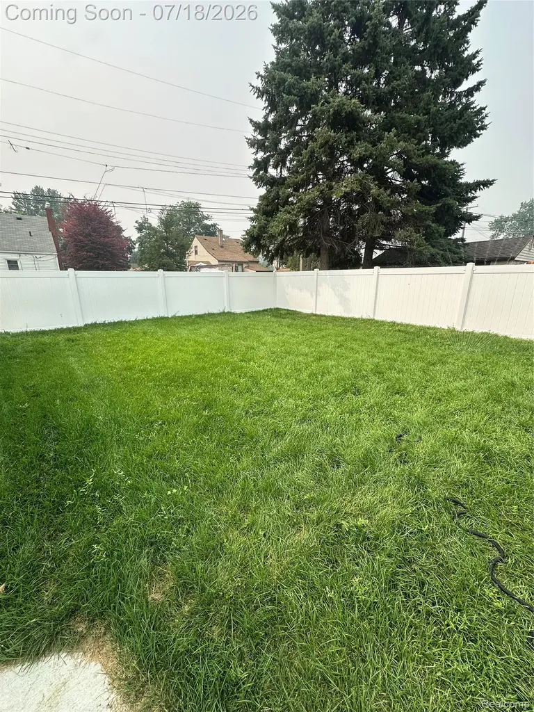 1626 Marion Avenue Lincoln Park City MI 48146