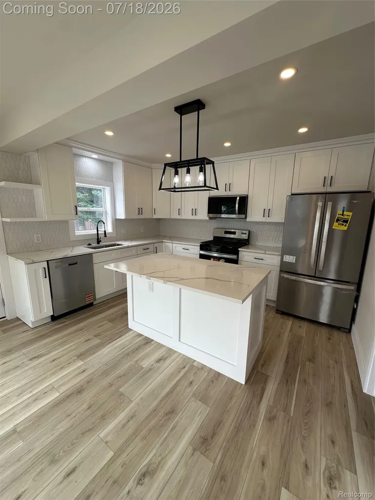 1626 Marion Avenue Lincoln Park City MI 48146