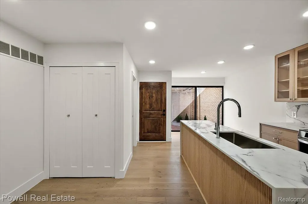 1106 Timberview Trail Bloomfield Hills City MI 48304