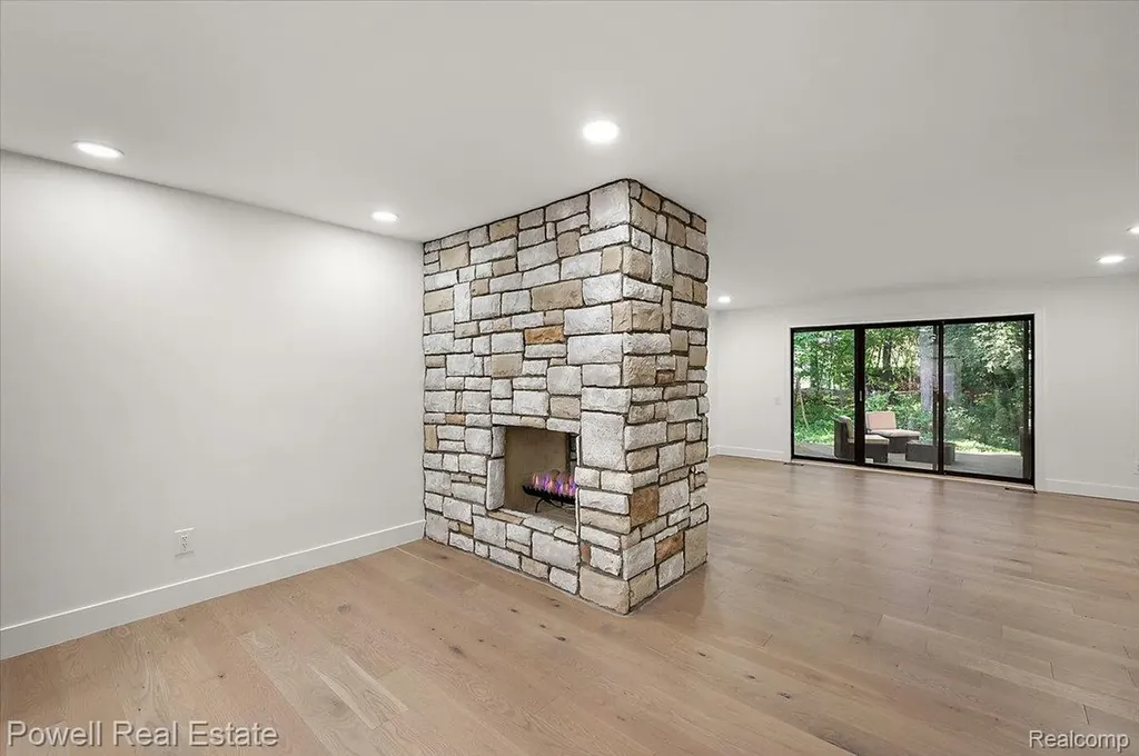 1106 Timberview Trail Bloomfield Hills City MI 48304