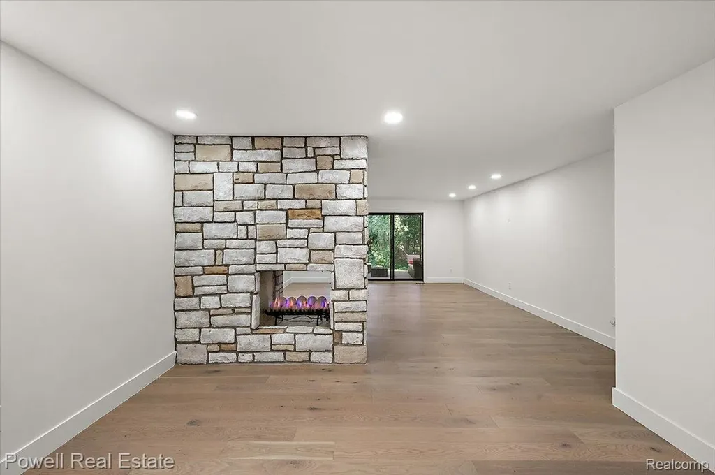 1106 Timberview Trail Bloomfield Hills City MI 48304