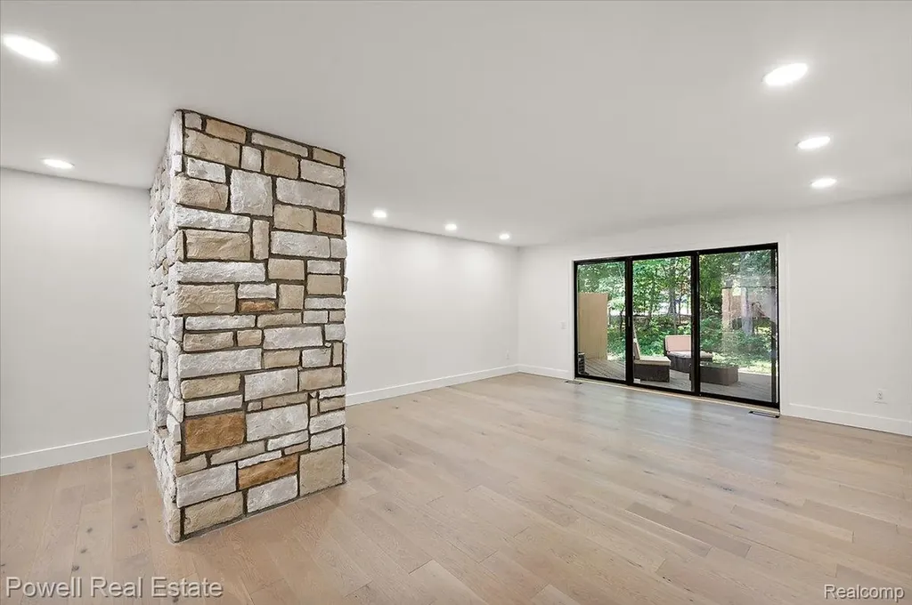 1106 Timberview Trail Bloomfield Hills City MI 48304