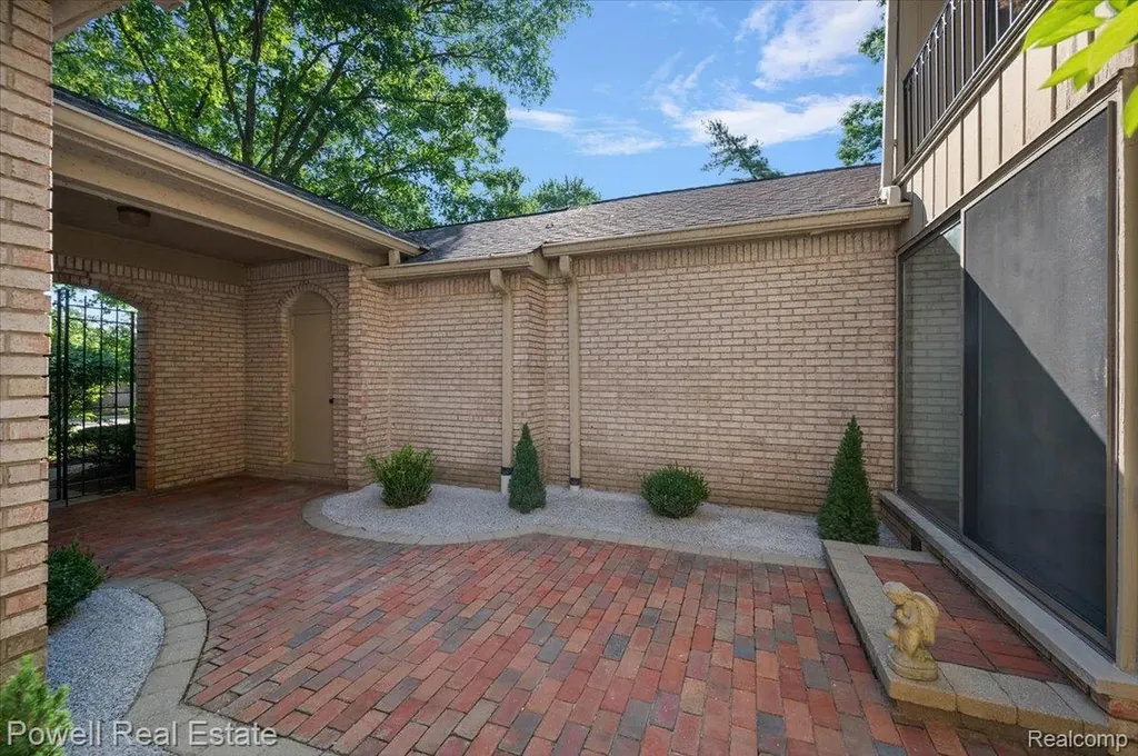 1106 Timberview Trail Bloomfield Hills City MI 48304