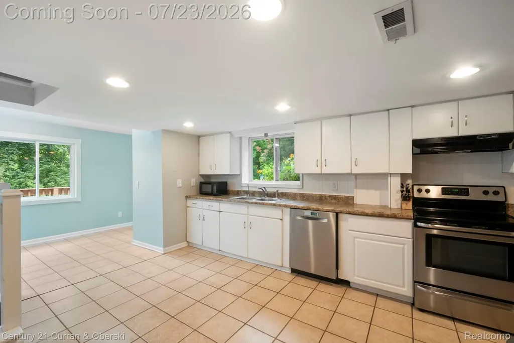 10492 Lake Shore Drive Tyrone Township MI 48430
