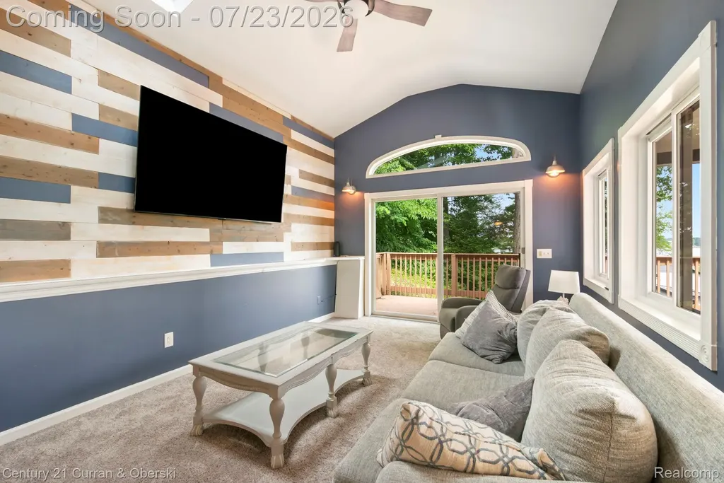10492 Lake Shore Drive Tyrone Township MI 48430