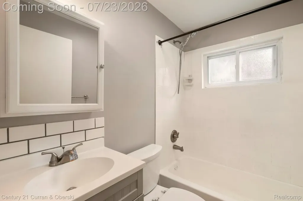 10492 Lake Shore Drive Tyrone Township MI 48430