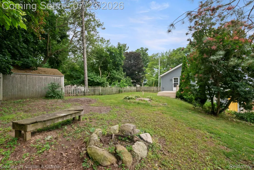 10492 Lake Shore Drive Tyrone Township MI 48430