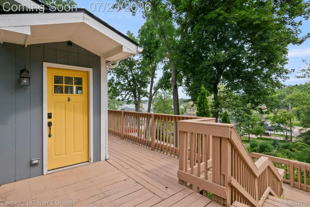 10492 Lake Shore Drive Tyrone Township MI 48430