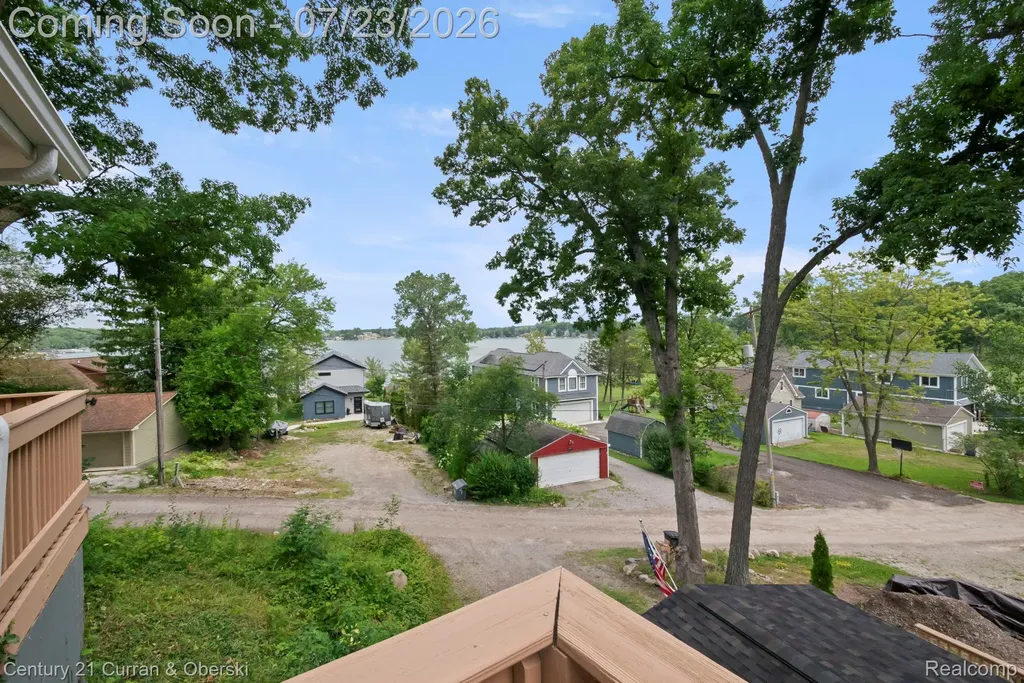10492 Lake Shore Drive Tyrone Township MI 48430