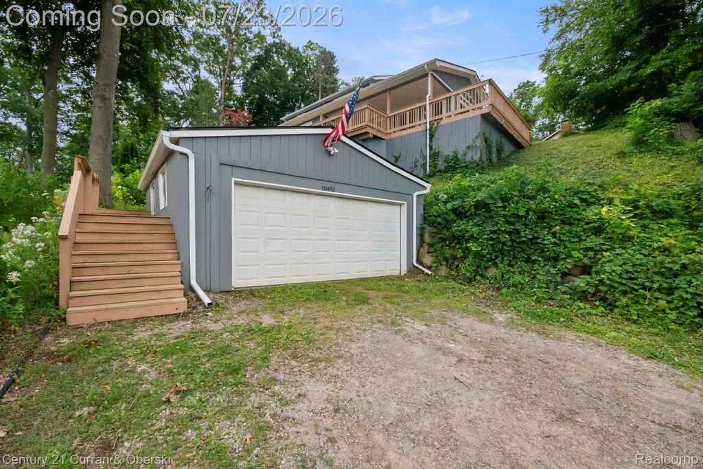 10492 Lake Shore Drive Tyrone Township MI 48430