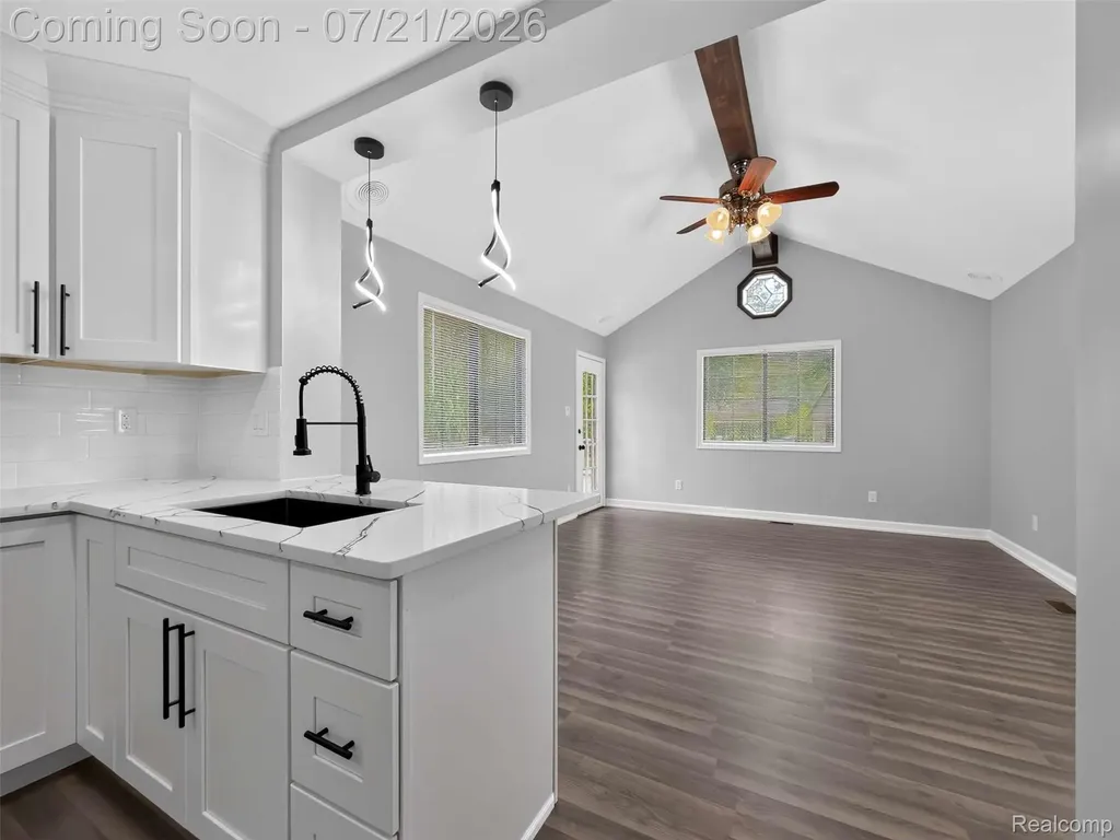 33424 Cheryl Street S Clinton Charter Township MI 48035