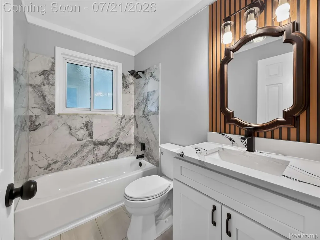 33424 Cheryl Street S Clinton Charter Township MI 48035
