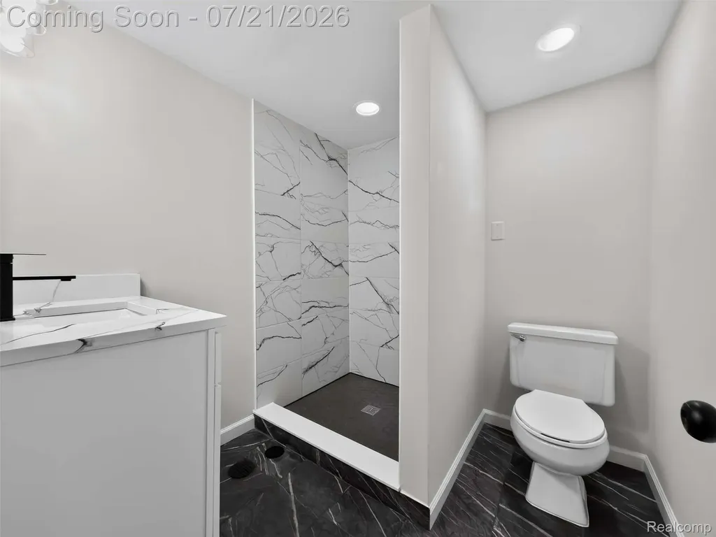 33424 Cheryl Street S Clinton Charter Township MI 48035