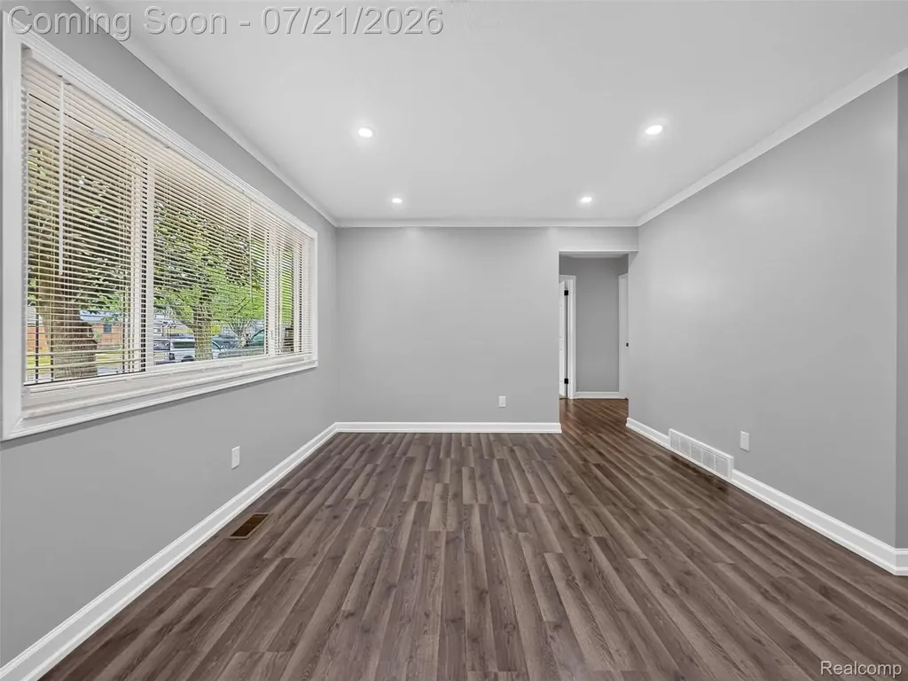 33424 Cheryl Street S Clinton Charter Township MI 48035