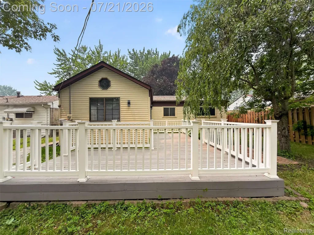 33424 Cheryl Street S Clinton Charter Township MI 48035