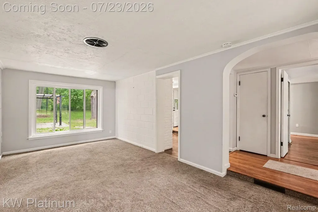 4885 Lakeshore Road Fort Gratiot Charter Township MI 48059