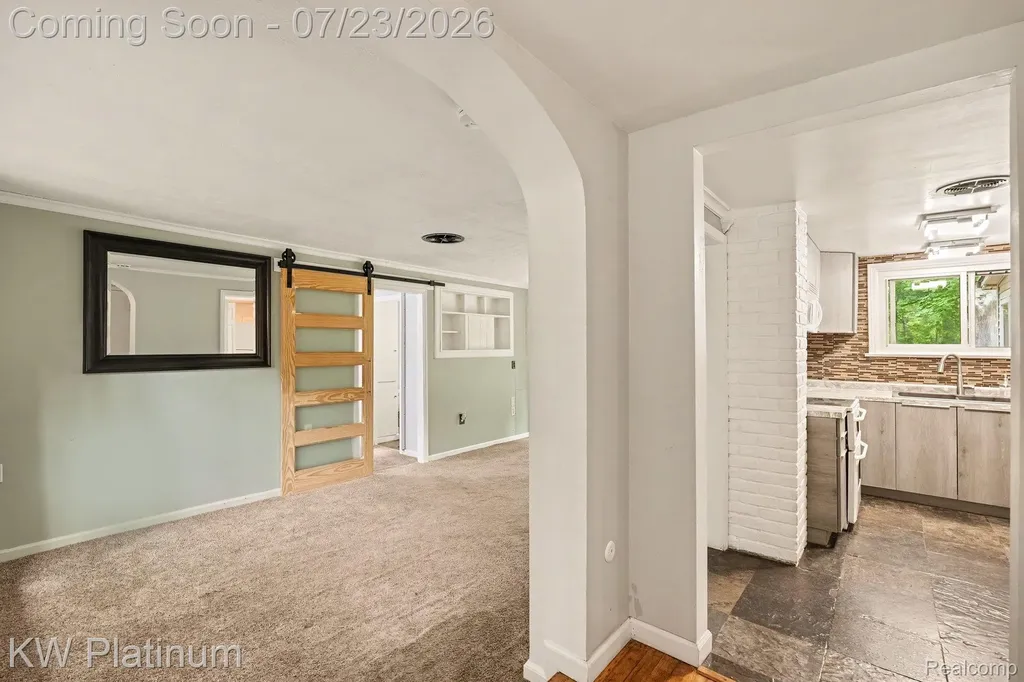 4885 Lakeshore Road Fort Gratiot Charter Township MI 48059