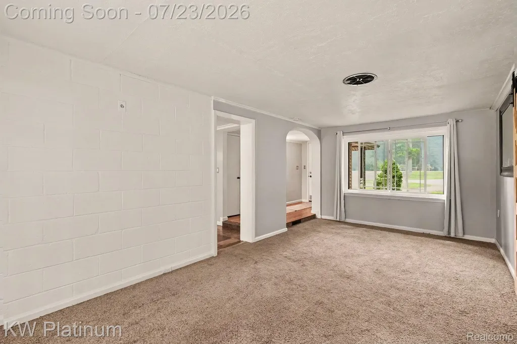 4885 Lakeshore Road Fort Gratiot Charter Township MI 48059