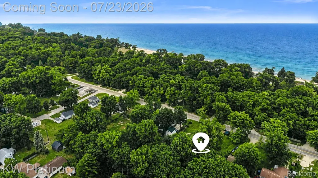 4885 Lakeshore Road Fort Gratiot Charter Township MI 48059