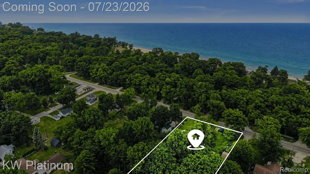 4885 Lakeshore Road Fort Gratiot Charter Township MI 48059