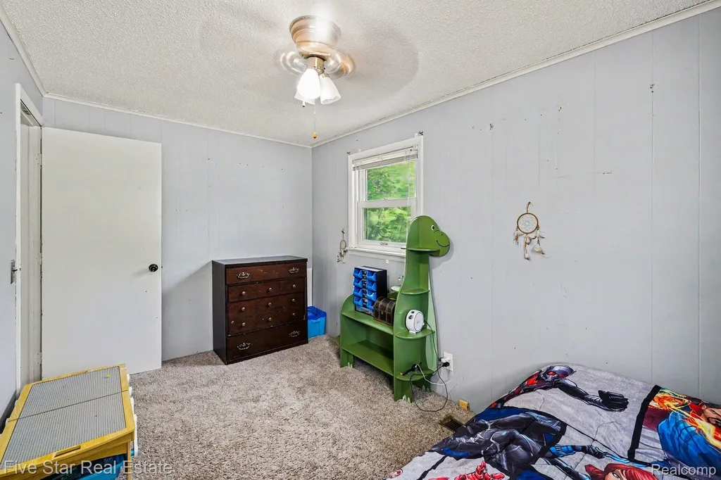 14506 Eddy Lake Road Fenton City MI 48430