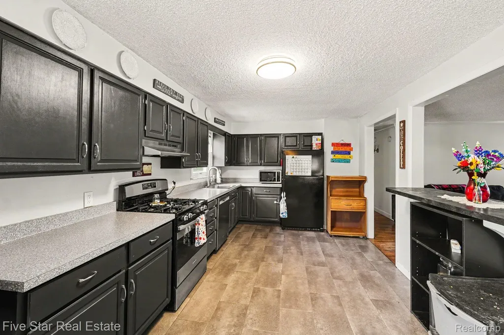 14506 Eddy Lake Road Fenton City MI 48430