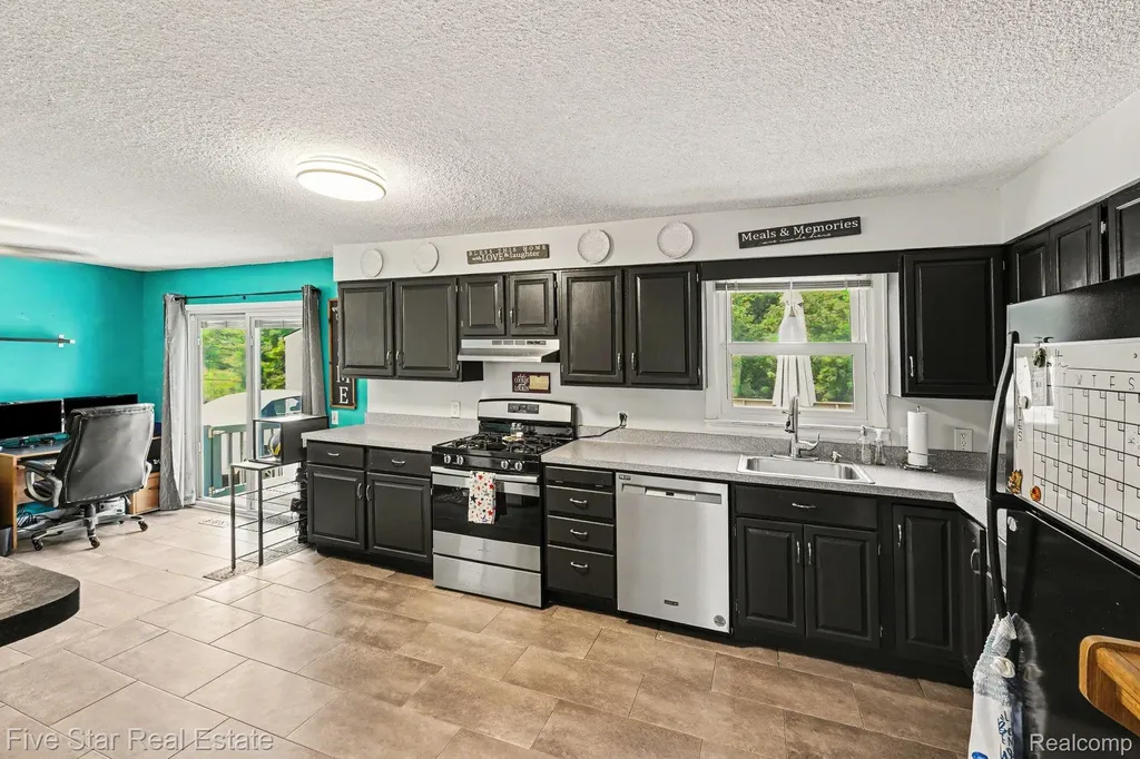 14506 Eddy Lake Road Fenton City MI 48430