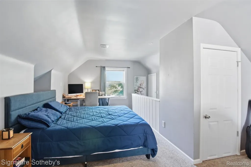 1268 Brys Drive Grosse Pointe Woods City MI 48236