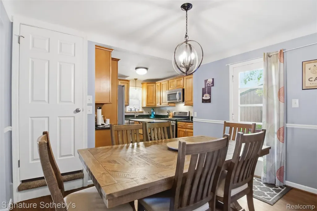 1268 Brys Drive Grosse Pointe Woods City MI 48236