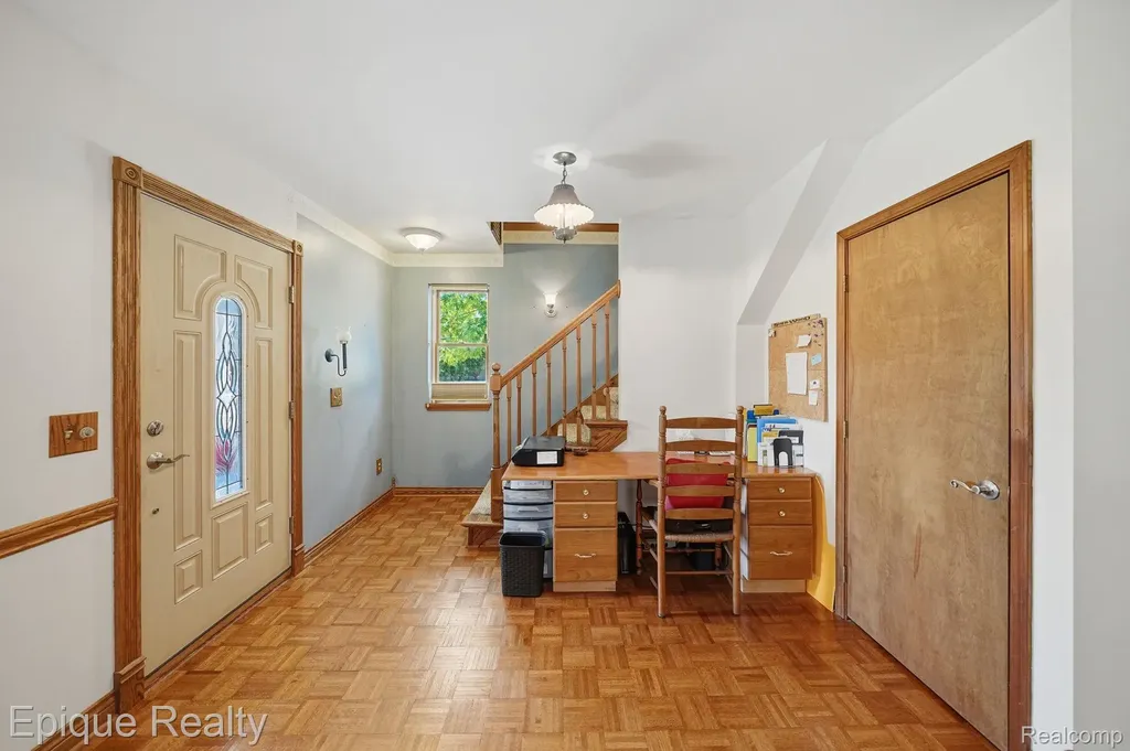 1642 Delmonte Street Wolverine Lake Village MI 48390