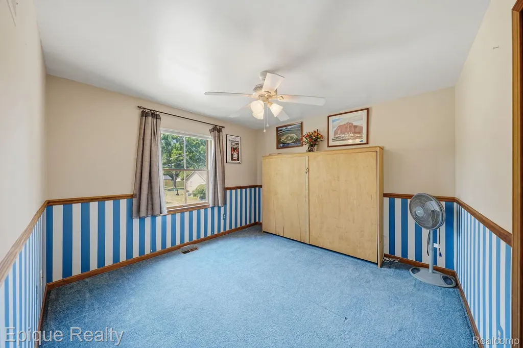 1642 Delmonte Street Wolverine Lake Village MI 48390