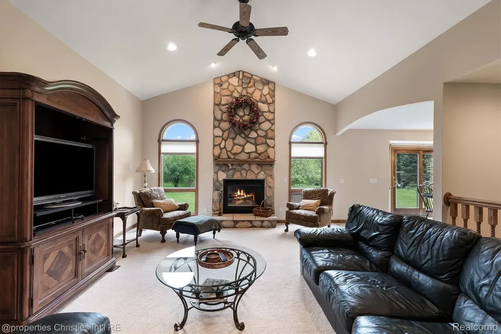 23071 Napier Road Lyon Charter Township MI 48167