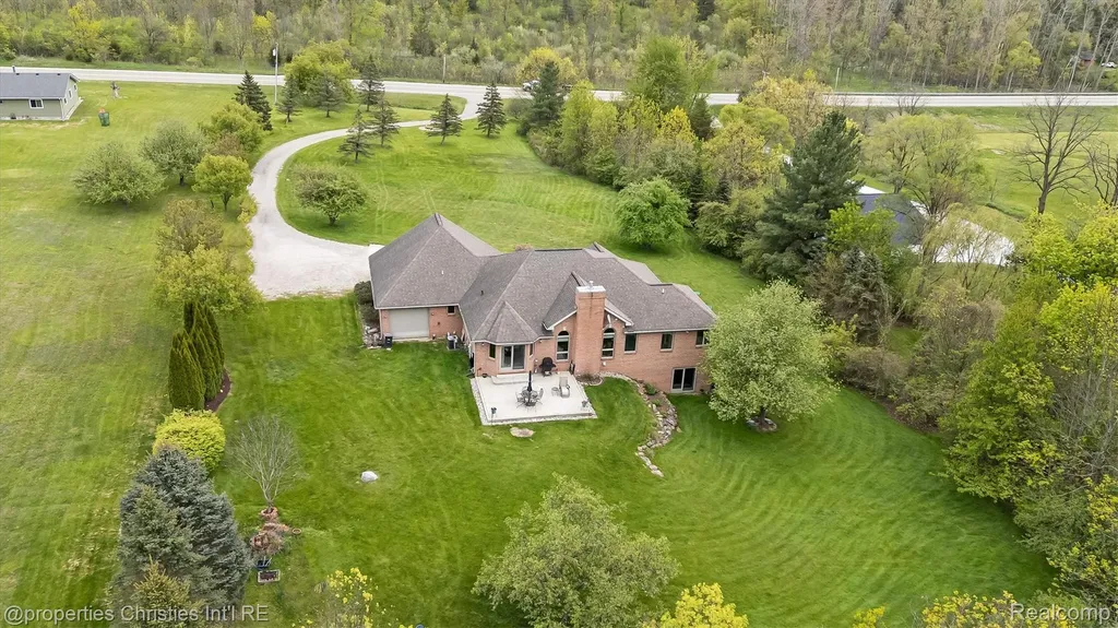 23071 Napier Road Lyon Charter Township MI 48167