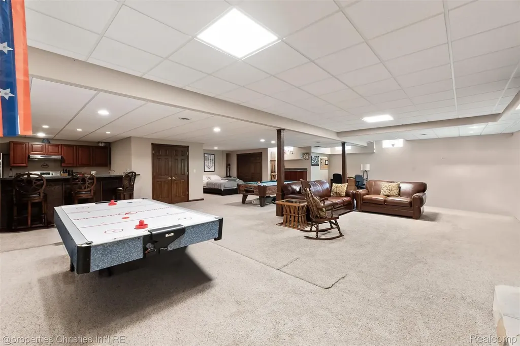 23071 Napier Road Lyon Charter Township MI 48167