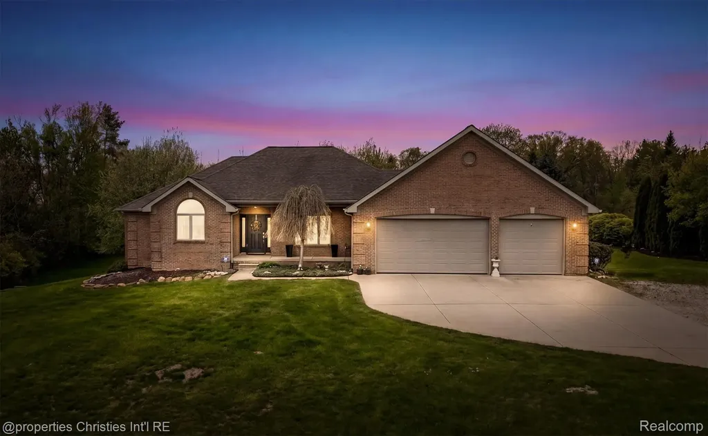 23071 Napier Road Lyon Charter Township MI 48167