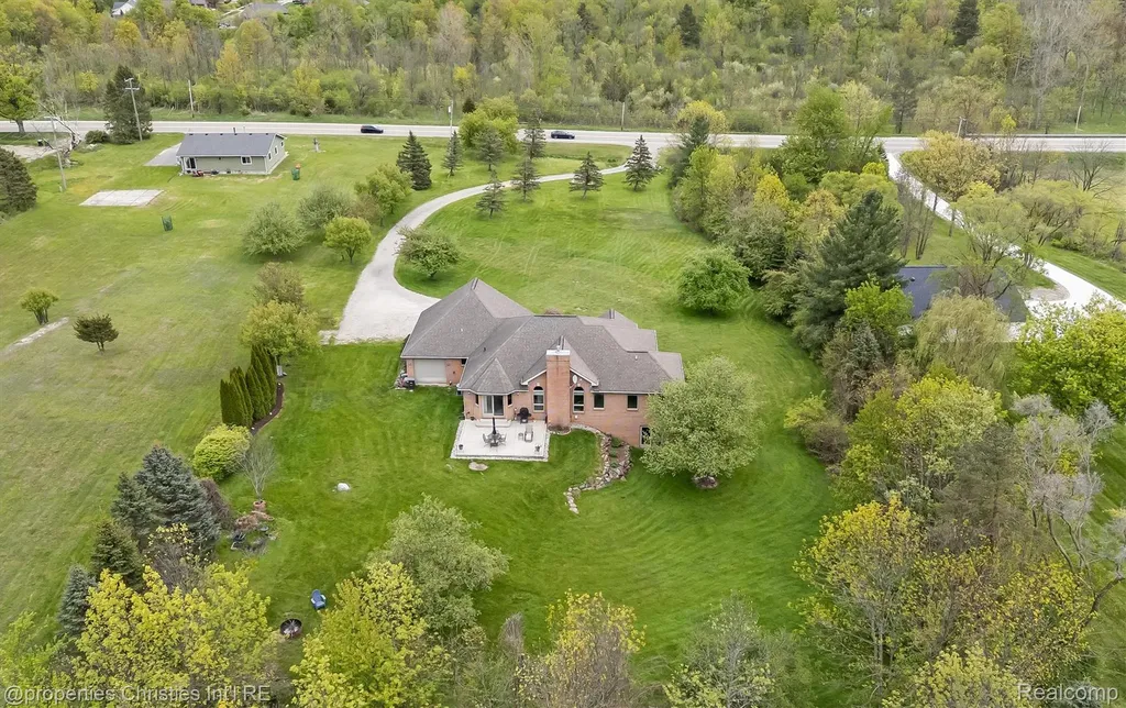 23071 Napier Road Lyon Charter Township MI 48167