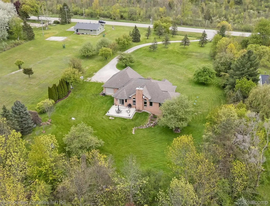23071 Napier Road Lyon Charter Township MI 48167