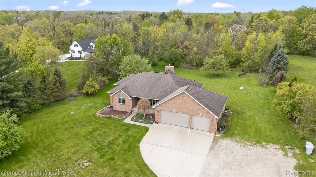 23071 Napier Road Lyon Charter Township MI 48167