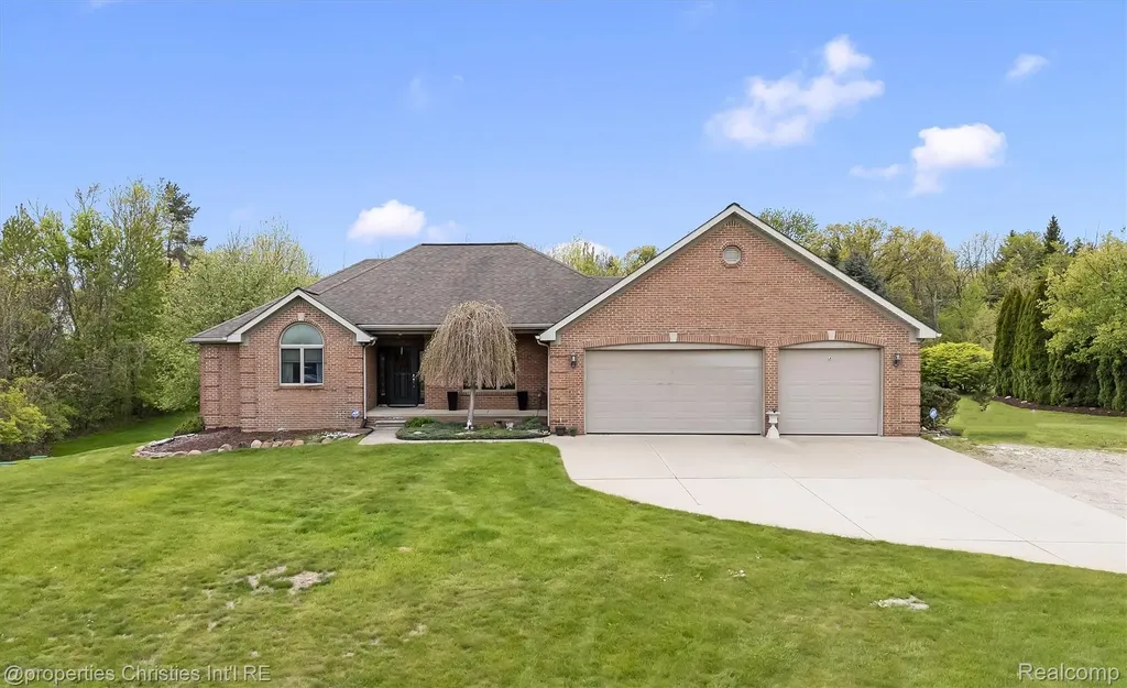 23071 Napier Road Lyon Charter Township MI 48167