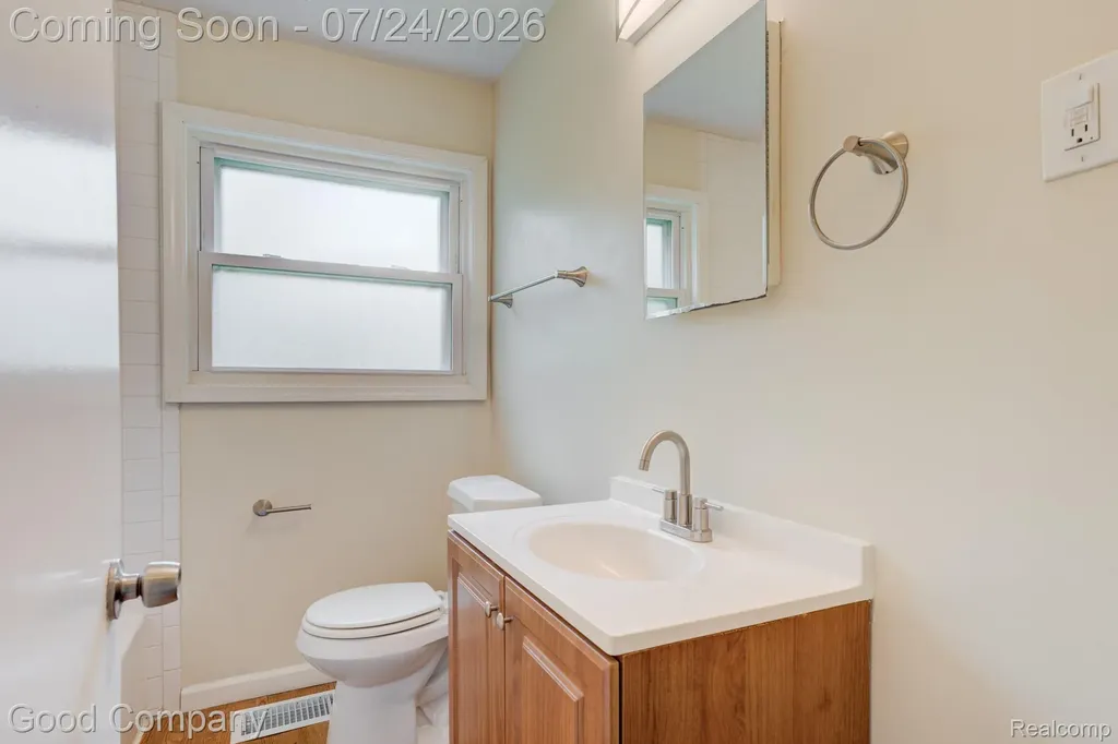5700 Farnum Street Westland City MI 48186
