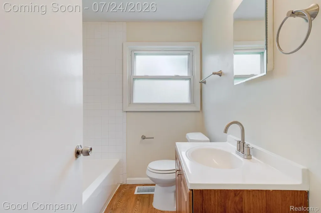 5700 Farnum Street Westland City MI 48186
